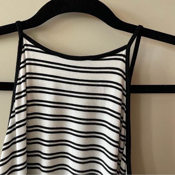 🔥BOGO FREE Striped high neck tank - Picture 3 of 4